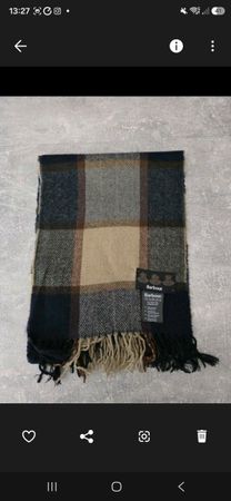Barbour scarf