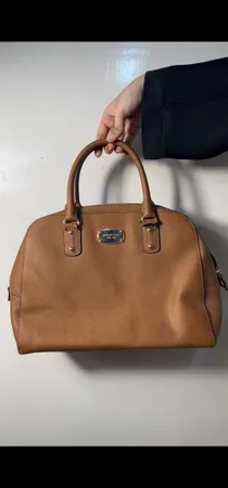 Michael Kors Original Mixed Handbag Bundle – 8 Pieces