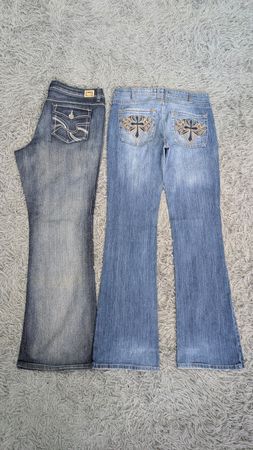 ***Jeans a zampa Y2K – Collezione Ricami Decorativi***