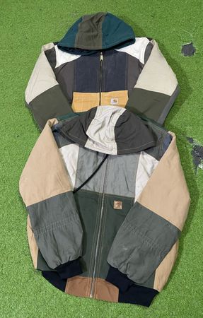 Upcycle Carhartt Hoodie-Jacke