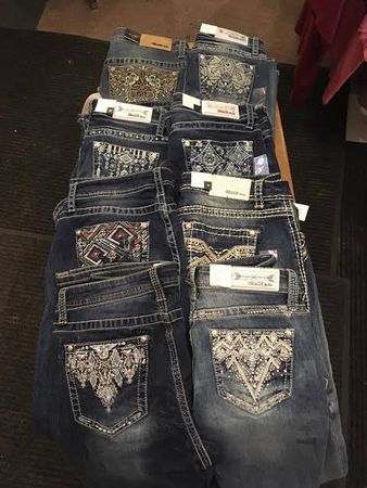 Jeans Y2K Premium Look | Bordados e Detalhes Ornamentais