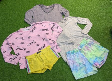 7915 - Juicy Couture Shorts, T-Shirts, Minikleid