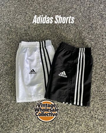 Adidas Shorts - (04/04)