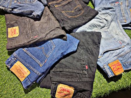 Levi's bootcut jeans