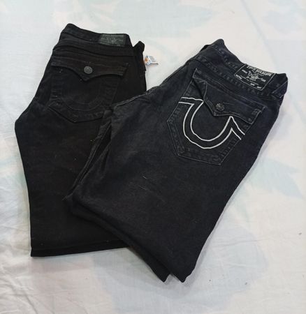 CR11354 Vintage True Religion Men’s Jeans