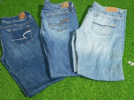 AMERICAN EAGLE AMERICAN EAGLE OUTFITTER JEANS (B 164)
