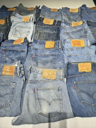 Levis 501 jeans