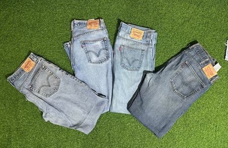 LEVI’S JEANS (A 25)