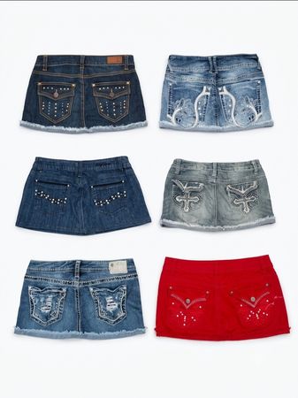 Mini-jupe en denim ornée de strass et de détails
(VM-193)