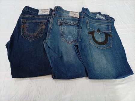 CR10428 Vintage True Religion Men’s Jeans