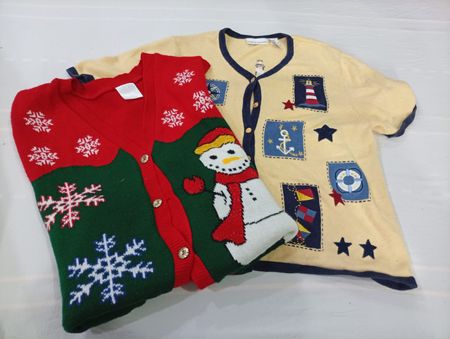 CR10775 Vintage Christmas Sweaters