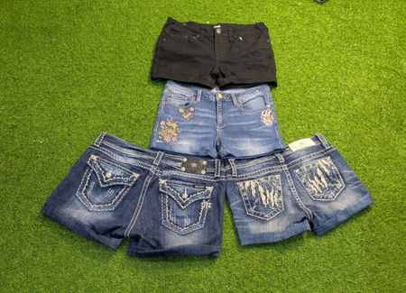 7762 - Miss me, True Religion Short Upcyclé
