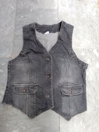 Y2K Vests - 56 pcs