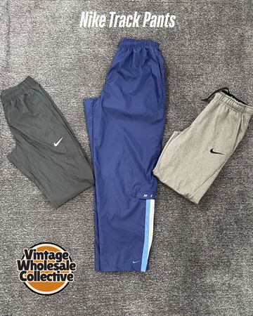 🔴 Nike Track Pants - (03/10)