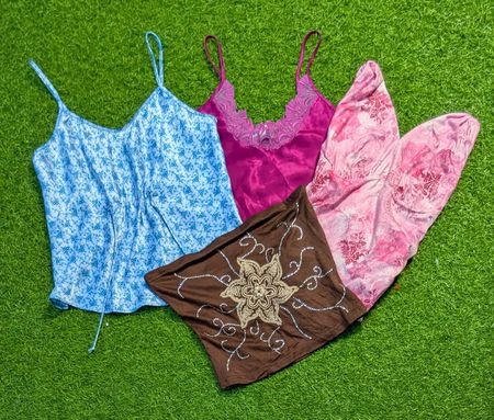 6932 - Y2K Style Cami Top