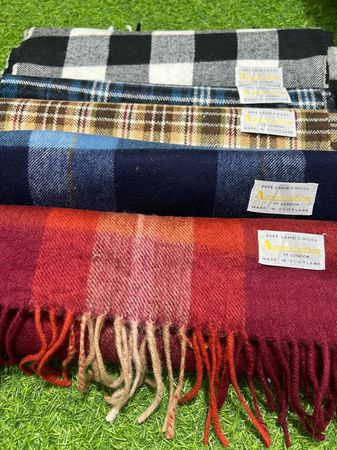 Aquastum scarve