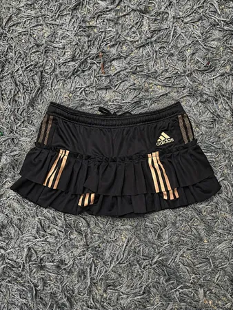 Upcycled Adidas Ruffle Miniröcke