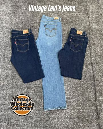 🔴 Jeans Levi's Vintage - (02/10)