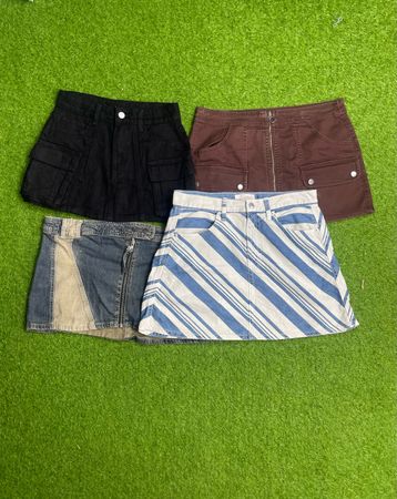 Fast fashion denim mini skirt (brand) shen, no boundaries, etc.id596