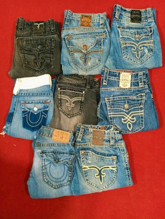 Mix jeans of premium brands
