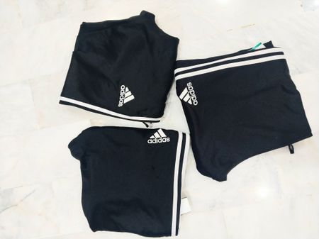 Pantaloni Adidas da donna – Neri