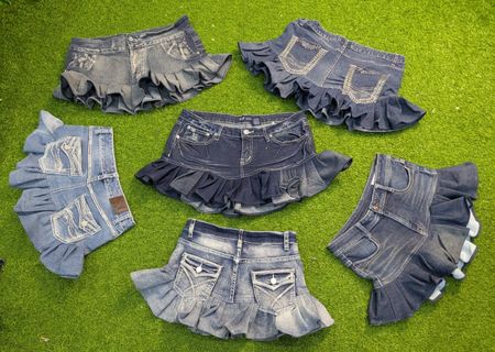 8121 - Jupes en denim mini recyclées