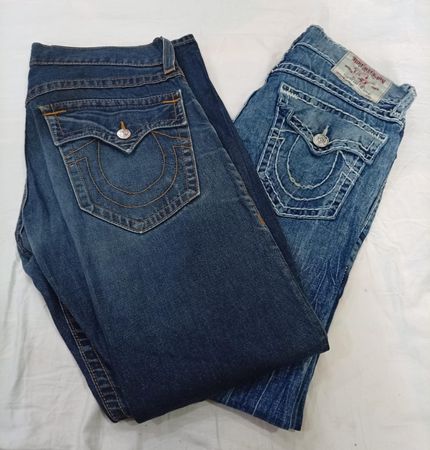CR12806 Vintage True Religion Men’s Jeans