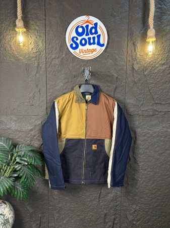 Giubbotti Carhartt Detroit riciclati