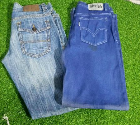TOMMY JEANS ET AUTRES JEANS DE MARQUES MIXTES (B 178)