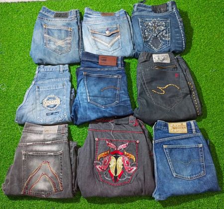 AFFILIATION AND OTHER MIX BRANDS JEANS (A 153)