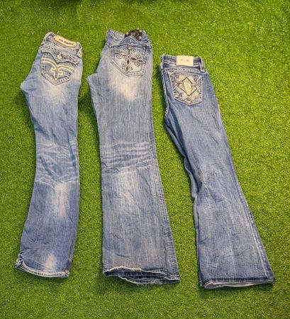 8018 - Miss Me, True Religion e Rock Revival Jeans a Campana
