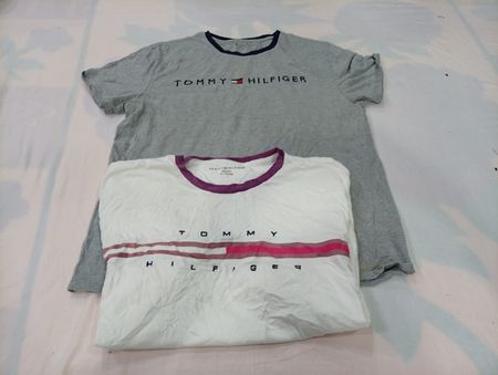CR11224 Vintage Tommy Hilfiger T-Shirts