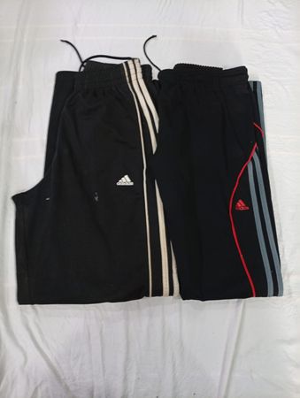 CR10828 Vintage Adidas Sports Trousers