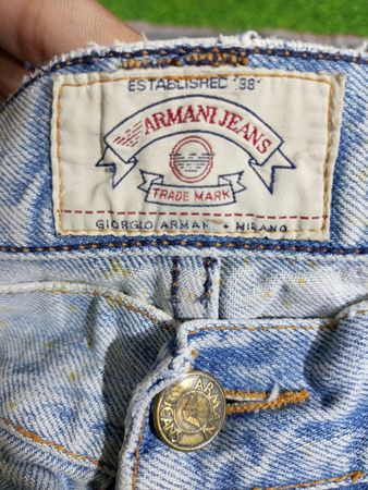 ARMANI JEANS (A 206)