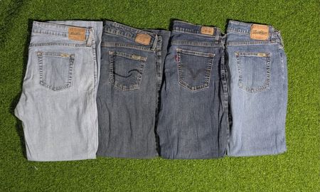 LEVI’S JEANS (B 27)