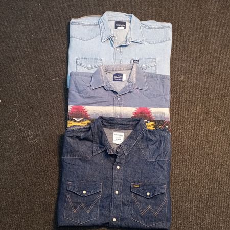 Wrangler button up shirts