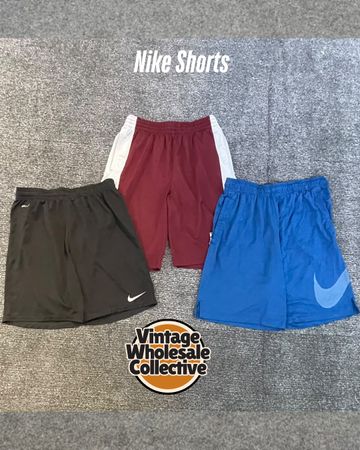 🔴 Nike Shorts - (12/10)