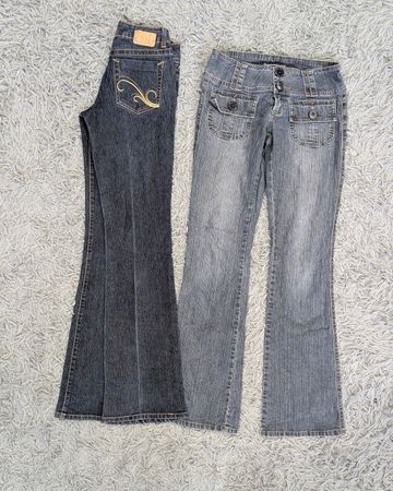 ***Jean évasé brodé Y2K – Mélange tendance des années 2000