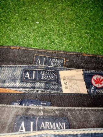 ARMANI JEANS (A 207)
