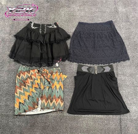 Y2K Party Skirts  - (19/08)