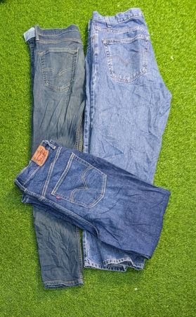 8094 - Levi's Jeans und Baumwollhose