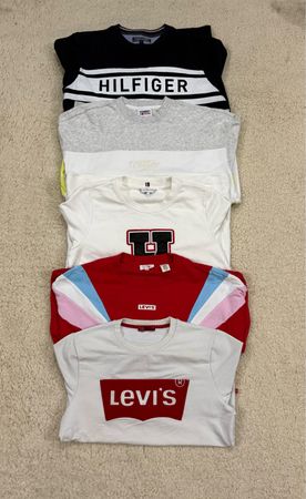Felpe Tommy Hilfiger e Levi’s
