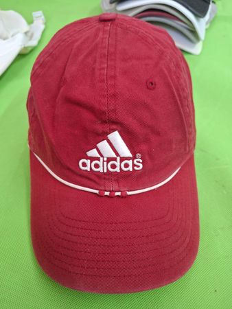 Adidas Performance & Casual Cappelli e berrettini