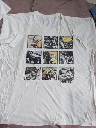 Vintage Graphic T-Shirts | Mixed Long Sleeve & Short Sleeve | AB Grade | Mixed Sizes