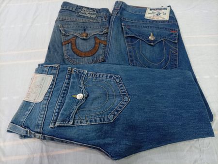 CR10621 Vintage True Religion Men’s Jeans