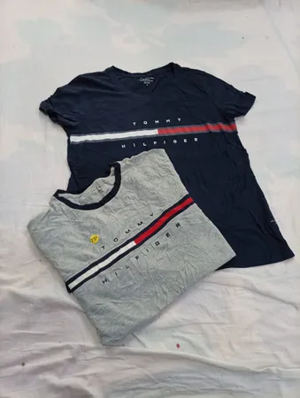 CR11468 Vintage Tommy Hilfiger T-Shirts