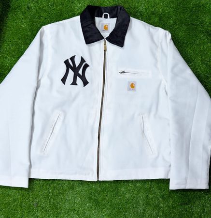 Giubbotti rework Carhartt selezionati a mano personalizzati