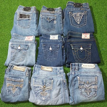 MISS ME , ROCK REVIVAL , TRUE RELIGION JEANS  (M 020)