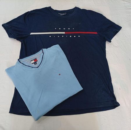 CR12456 Vintage Tommy Hilfiger T-Shirts