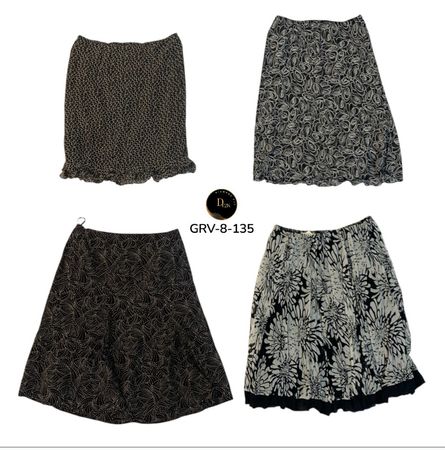2. Women’s Vintage Poly Skirt – Premium Retro Y2K Style. (GRV-8-135)